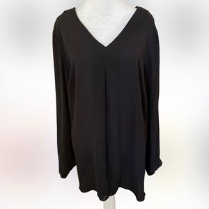 Vince Camuto Black 1X Plus Size Flowy Blouse